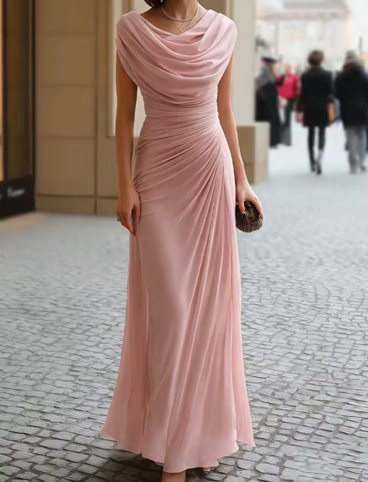 Vestido de noche elegante con volantes