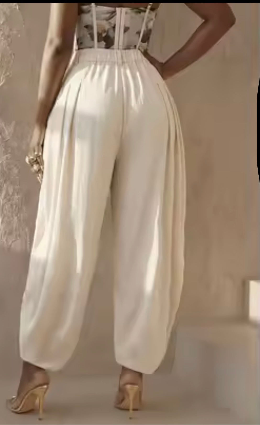 Pantalón globo blanco roto vista trasera