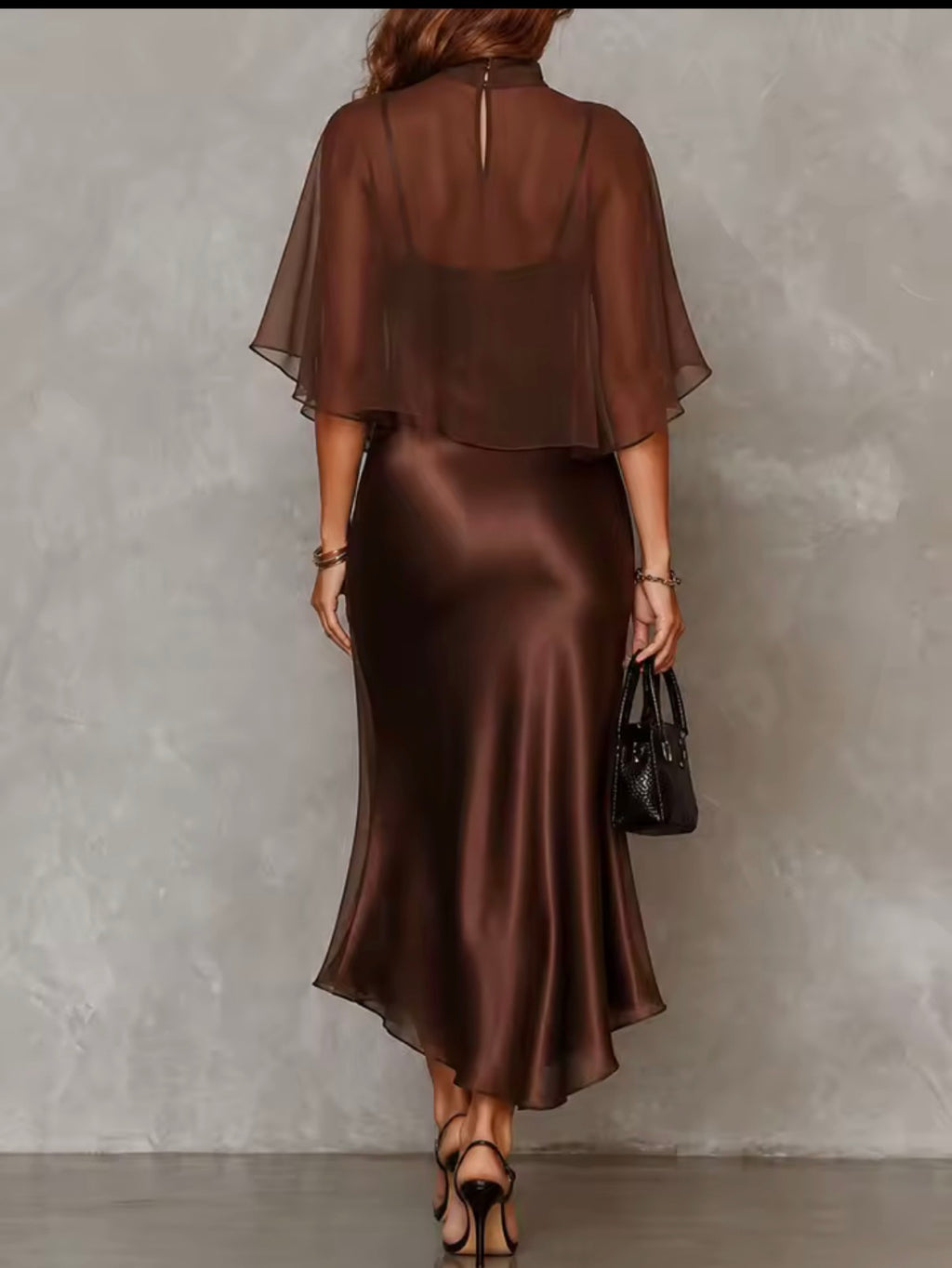 Conjunto slip dress chocolate - vista trasera